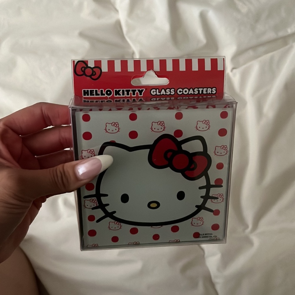 Hello kitty coasters - Picture 2 of 3